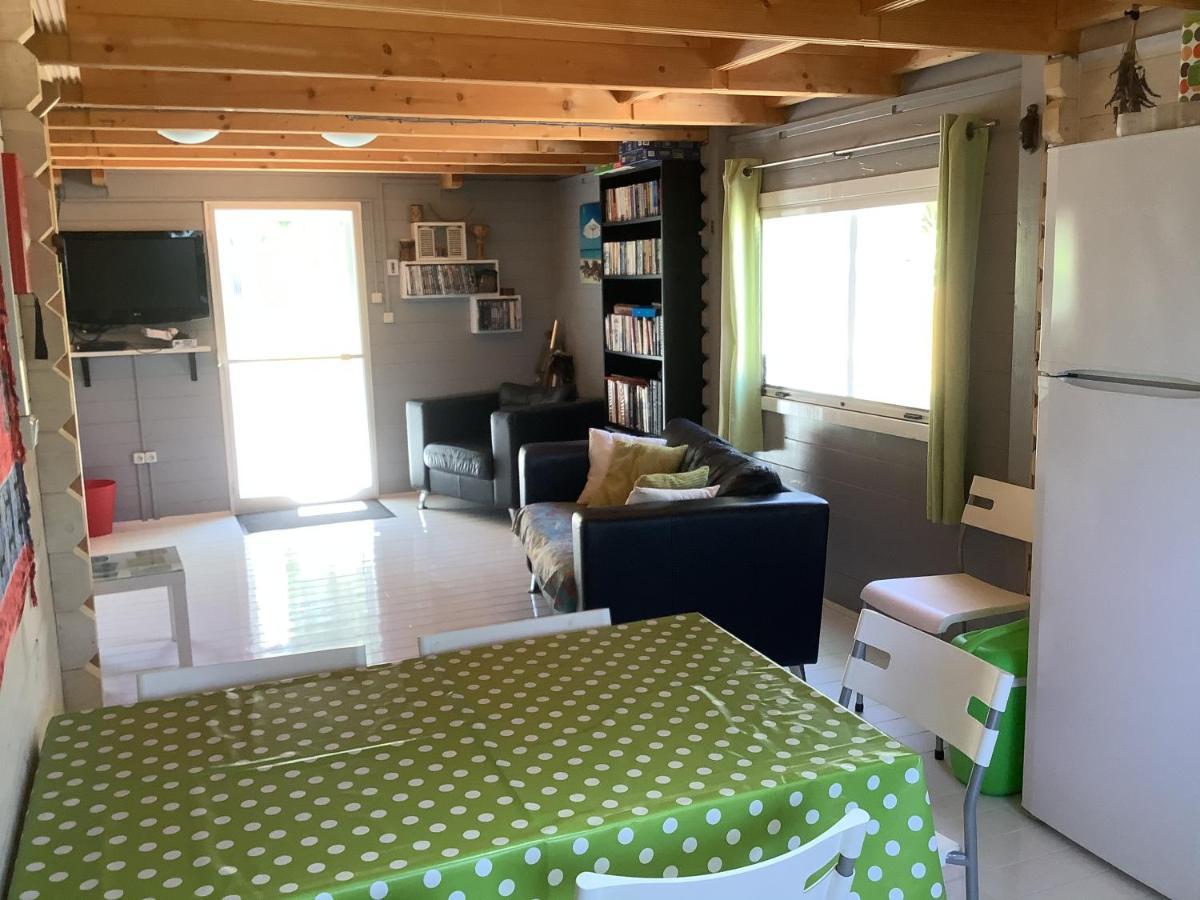 The Cabin, Кипарисия Экстерьер фото